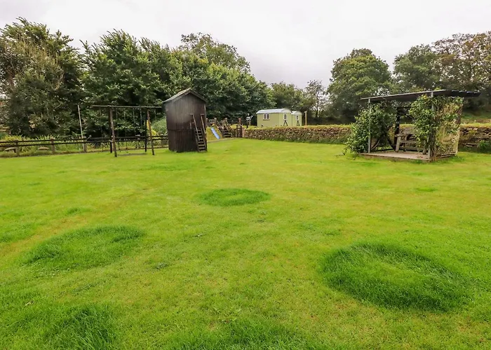 Shepherds Hut - The Crook