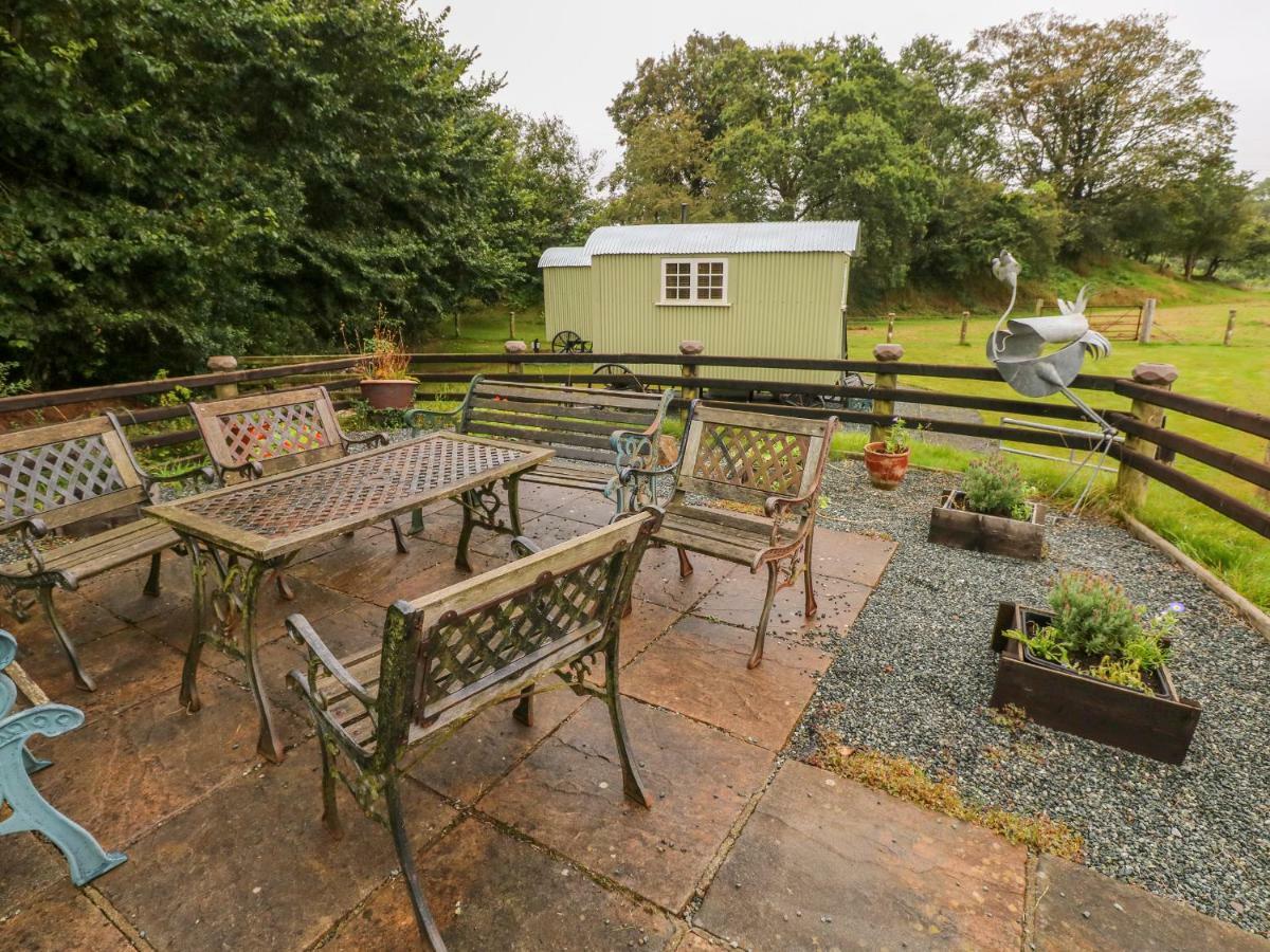 Shepherds Hut - The Crook Holiday home Milford Haven