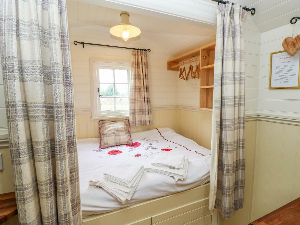 Shepherds Hut - The Crook Holiday home Milford Haven